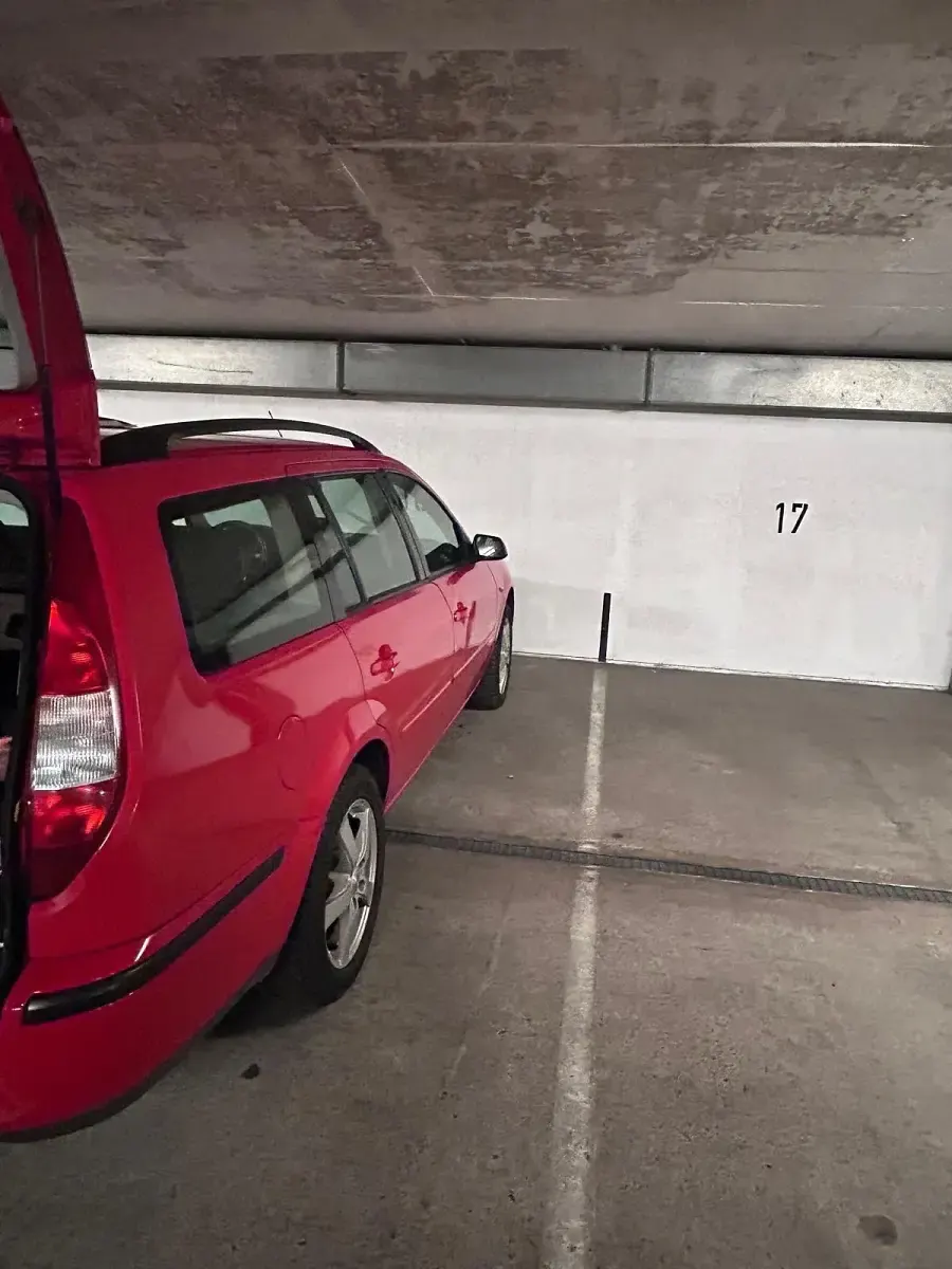 Usado Ford Mondeo 143 CV (105 kW) 2005 Rojo Familiar