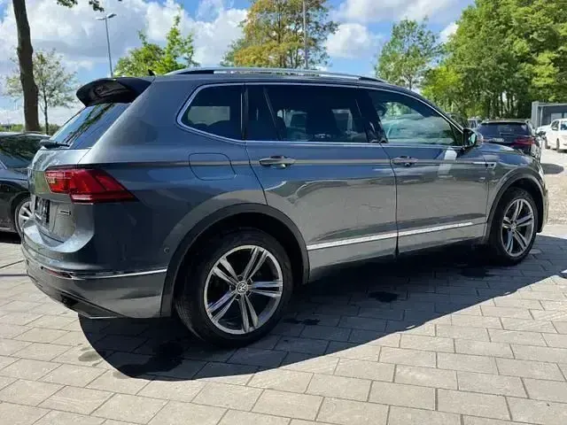 Gebraucht VW Tiguan Allspace R-line 150 PS (110 kW) 2020 Grau SUV