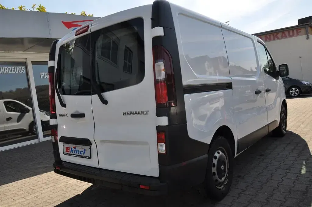 Gebraucht Renault Trafic Komfort 95 PS (69 kW) 2019 Weiß Van / Kleinbus