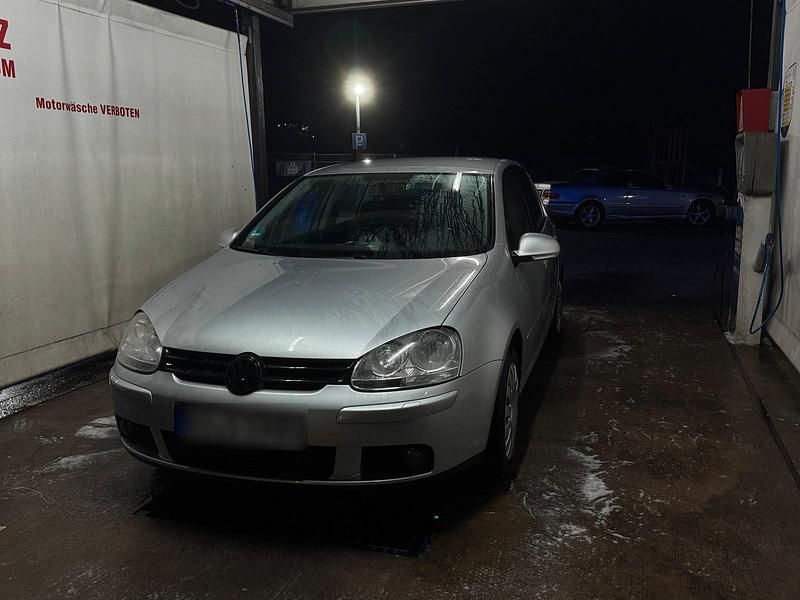 Silber Gebraucht 2006 VW Golf V Kombi | 4.500 € (Etwas zu teuer) - Bild 1/4
