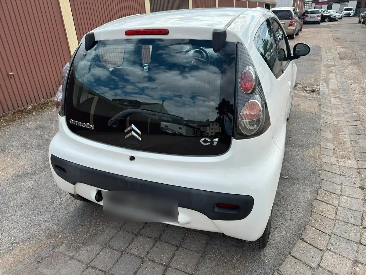 Gebraucht Citroën C1 67 PS (49 kW) 2011 Weiß Kleinwagen
