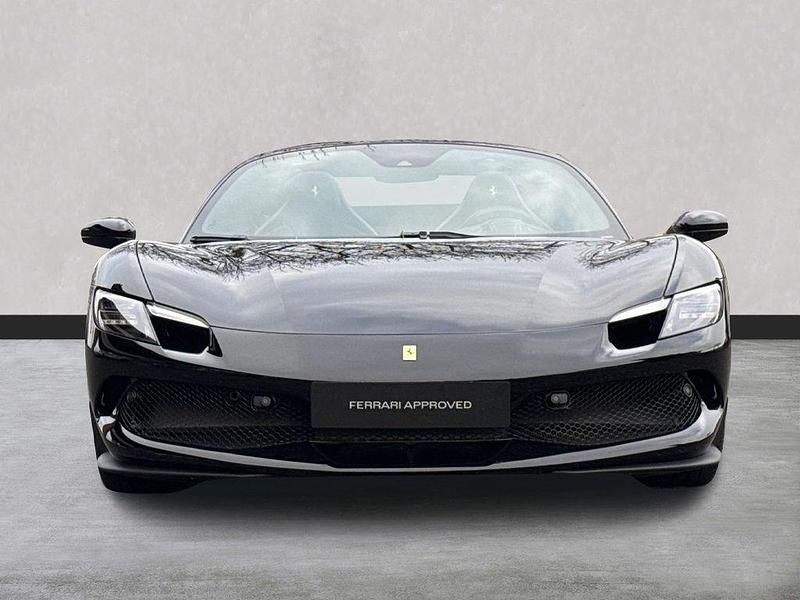 Gebraucht Ferrari 296 829 PS (609 kW) 2023 Schwarz Cabrio
