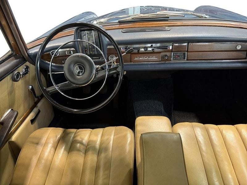 Gebraucht Mercedes 220 120 PS (88 kW) 1963 Grau Limousine