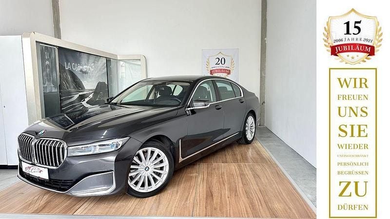Grau Gebraucht 2021 BMW 730 Sport Line Limousine | 39.300 € (Superpreis) - Bild 1/4