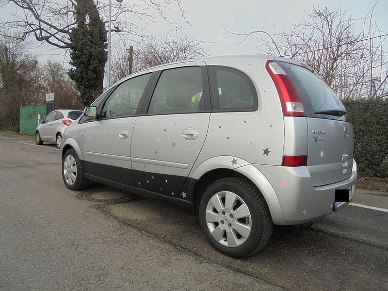 Gebraucht Opel Meriva Cosmo 101 PS (74 kW) 2005 Silber Van / Kleinbus