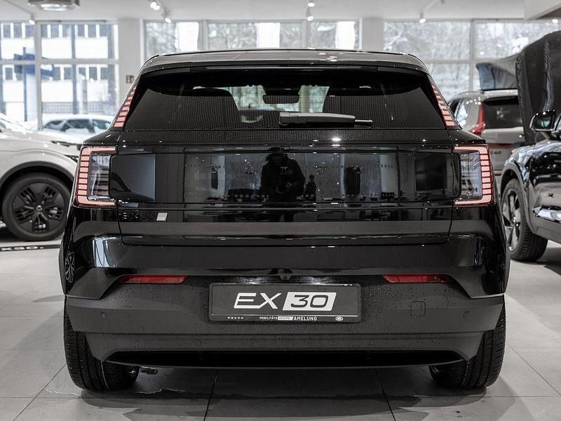 Nowe Volvo EX30 Single Motor Extended Range 200 kW (272 KM) 2026 Czarny SUV
