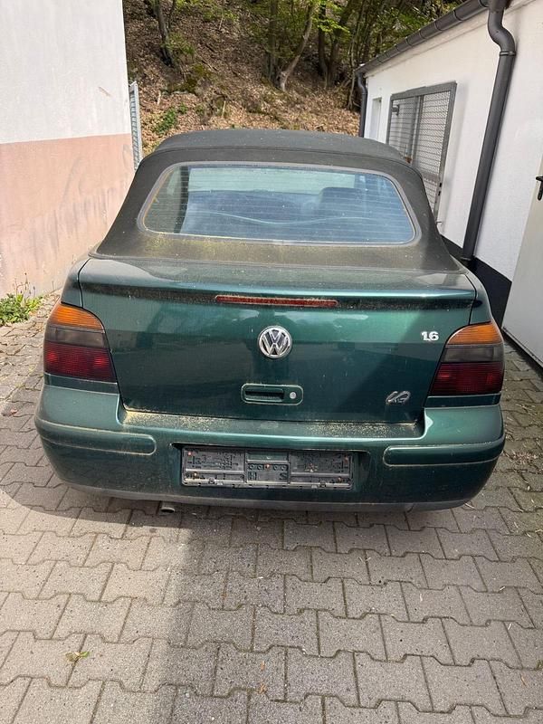 Gebraucht VW Golf Cabriolet 101 PS (74 kW) 1998 Grün Cabrio