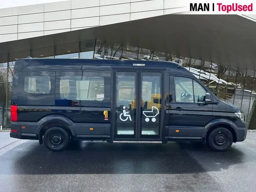 Używany MAN TGE 140 KM (102 kW) 2024 Czarny Van