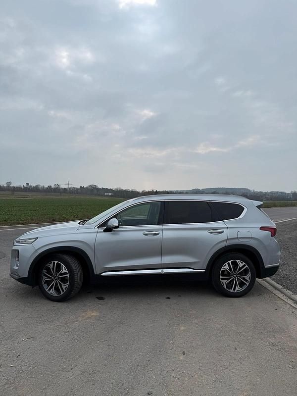 Gebraucht Hyundai Santa Fe 200 PS (147 kW) 2018 Silber SUV