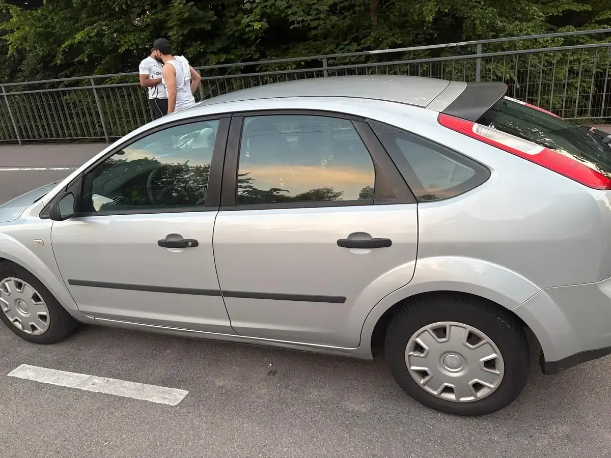 Gebraucht Ford Focus 101 PS (74 kW) 2006 Grau Limousine