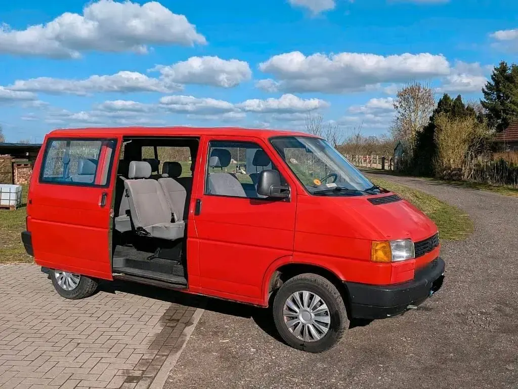 Używany VW T4 77 KM (56 kW) 1994 Czerwony Van