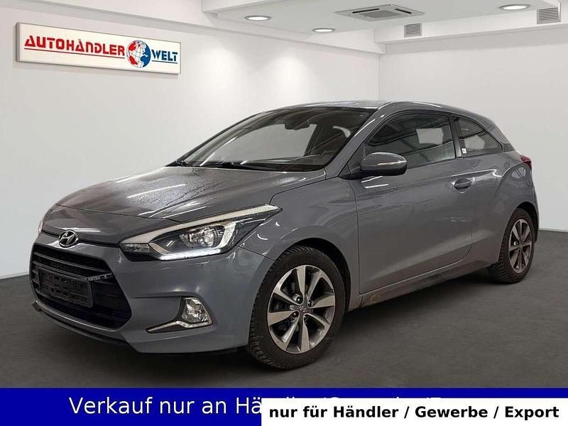 Grau Gebraucht 2015 Hyundai i20 Style Coupé | 4.999 € (Superpreis) - Bild 1/3