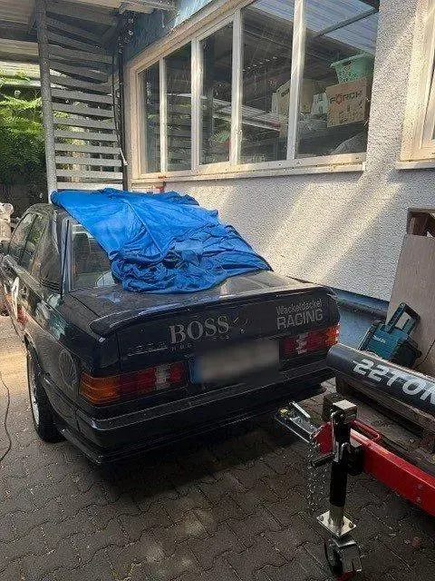 Gebraucht Mercedes 190 160 PS (117 kW) 1985 Schwarz Limousine