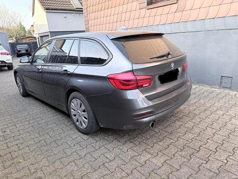 Gebraucht BMW 316 116 PS (85 kW) 2016 Grau Kombi
