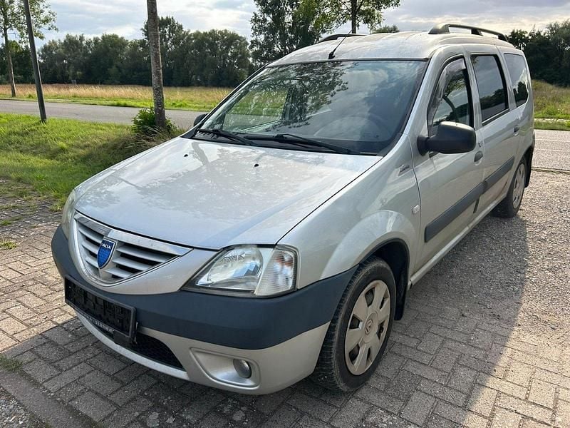 Grau Gebraucht 2007 Dacia Logan MCV Lauréate Kombi | 990 € (Fairer Preis) - Bild 1/4