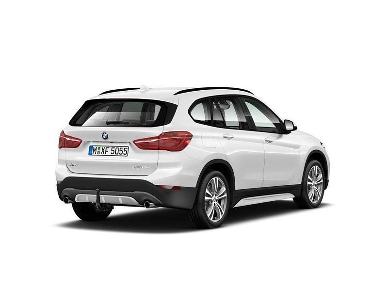 Gebraucht BMW X1 Sport Line 190 PS (139 kW) 2019 Mineralweiß metallic SUV
