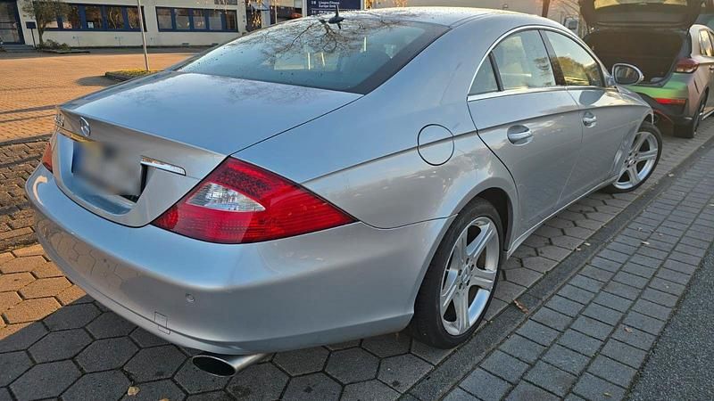 Gebraucht Mercedes CLS350 272 PS (200 kW) 2007 Silber Coupé