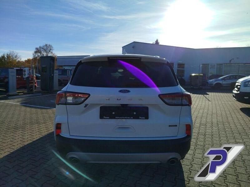 Gebraucht Ford Kuga Titanium 224 PS (164 kW) 2021 Weiß SUV