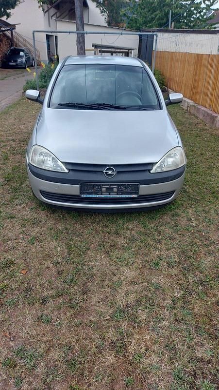 Silber Gebraucht 2001 Opel Corsa Kleinwagen | 1.700 € (Fairer Preis) - Bild 1/4