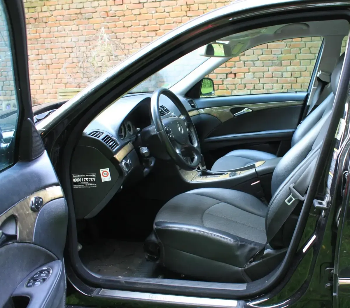 Gebraucht Mercedes E200 Avantgarde 184 PS (135 kW) 2007 Schwarz Kombi