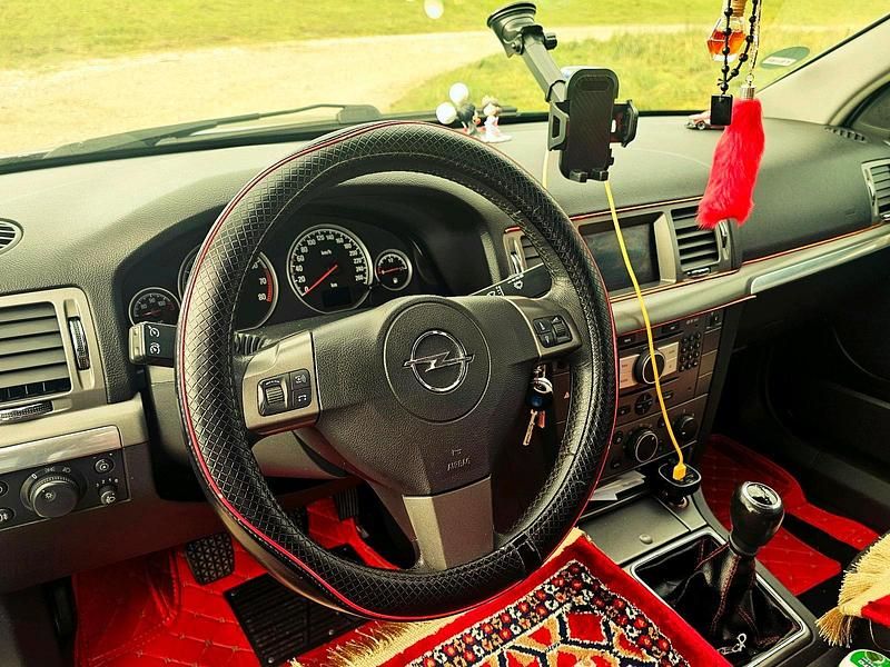 Gebraucht Opel Vectra 140 PS (102 kW) 2007 Grau Limousine