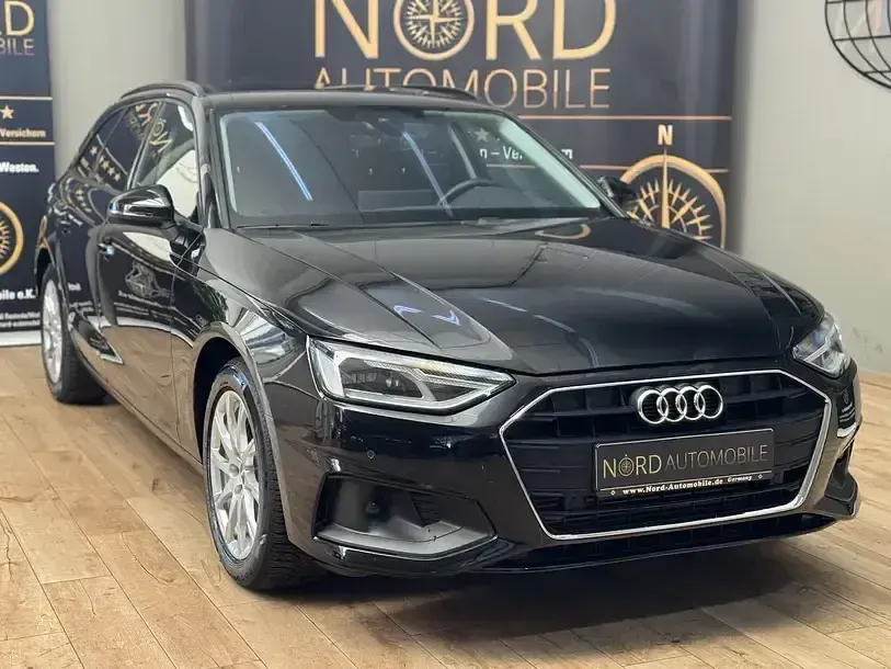 Gebraucht Audi A4 150 PS (110 kW) 2022 Mythosschwarz metall (metallic) Kombi