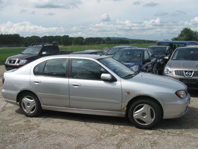 Gebraucht Nissan Primera 114 PS (83 kW) 2001 Silber metallic Limousine