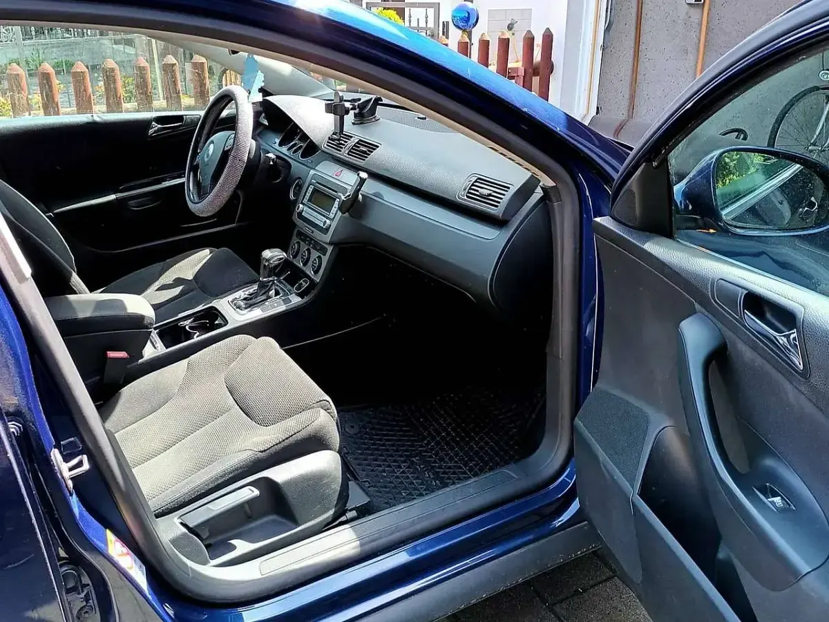 Gebraucht VW Passat Comfortline 150 PS (110 kW) 2006 Blau Limousine