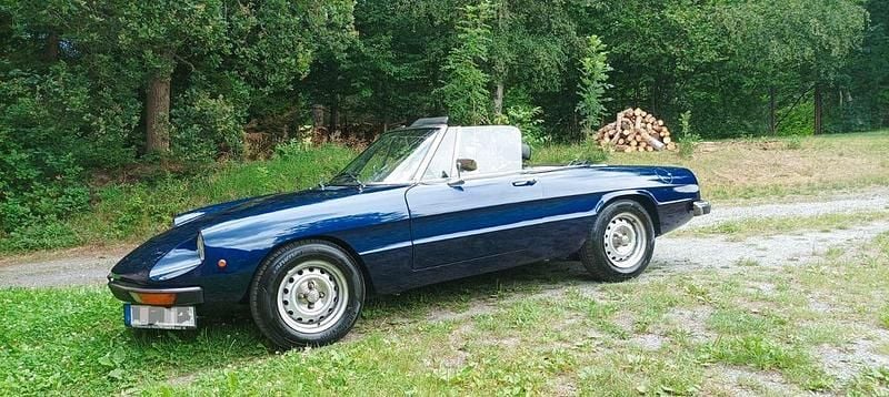 Gebraucht Alfa Romeo Spider 131 PS (96 kW) 1976 Blau Cabrio