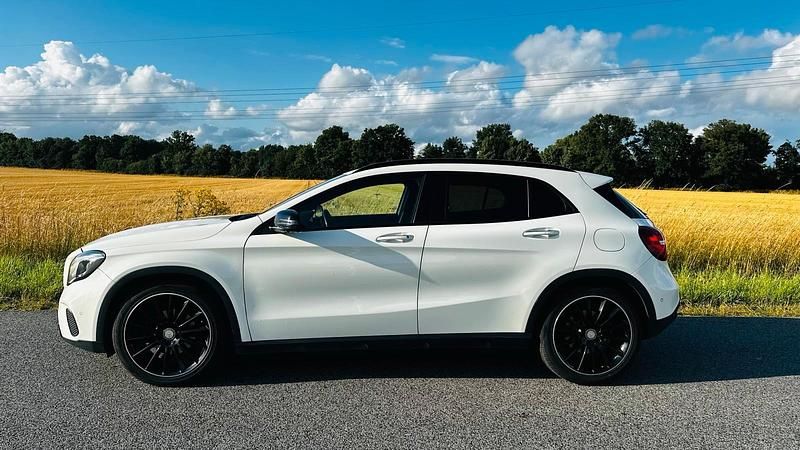 Używany Mercedes GLA220 177 KM (130 kW) 2017 Biały SUV