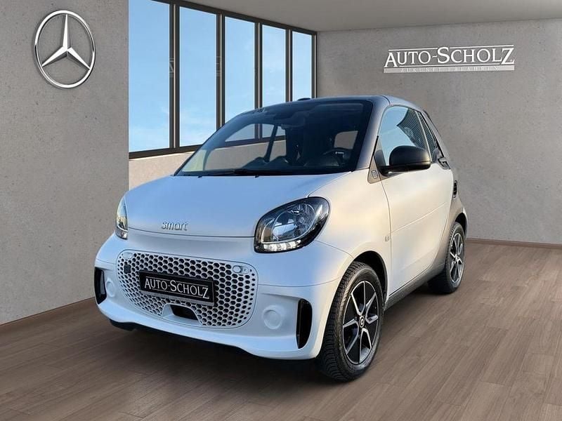 Weiß Gebraucht 2021 Smart ForTwo Electric Drive Cabrio | 12.286 € (Guter Preis) - Bild 1/4
