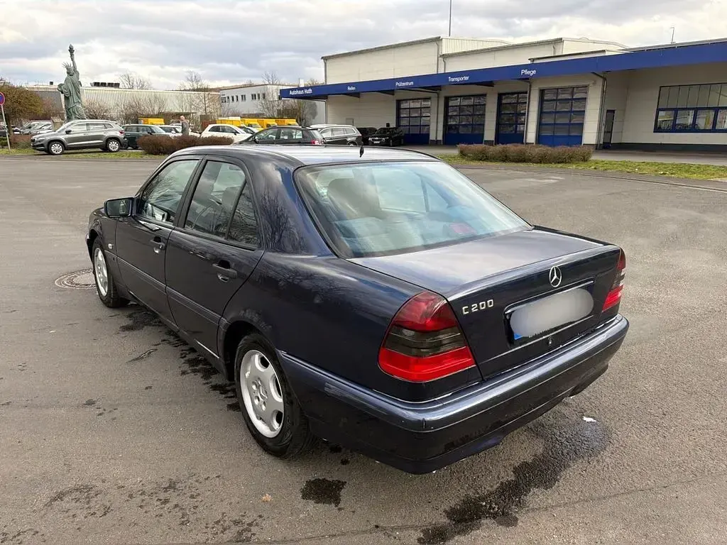 Gebraucht Mercedes C200 Classic 136 PS (100 kW) 2000 Blau Limousine