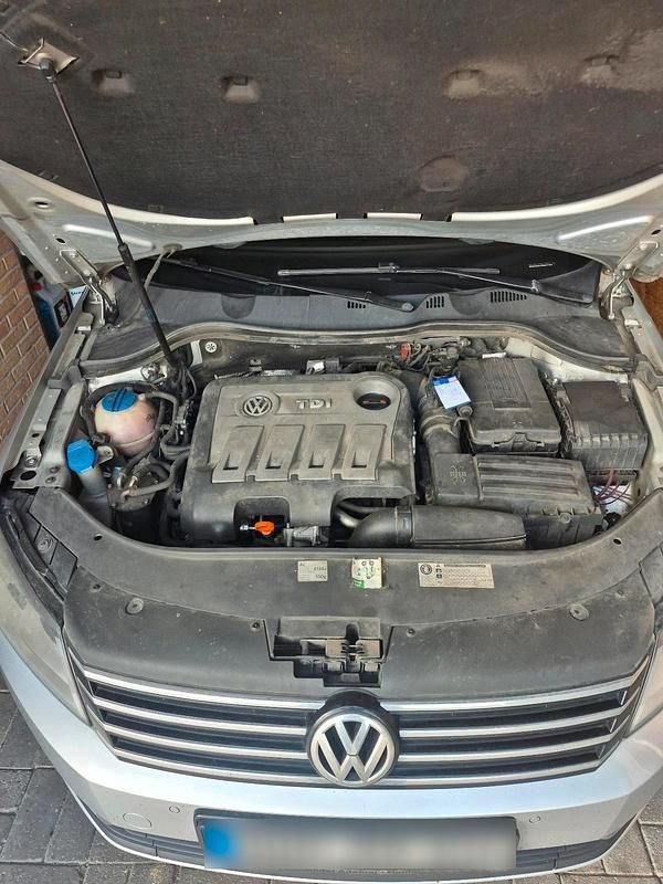 Gebraucht VW Passat 140 PS (102 kW) 2012 Silber Kombi