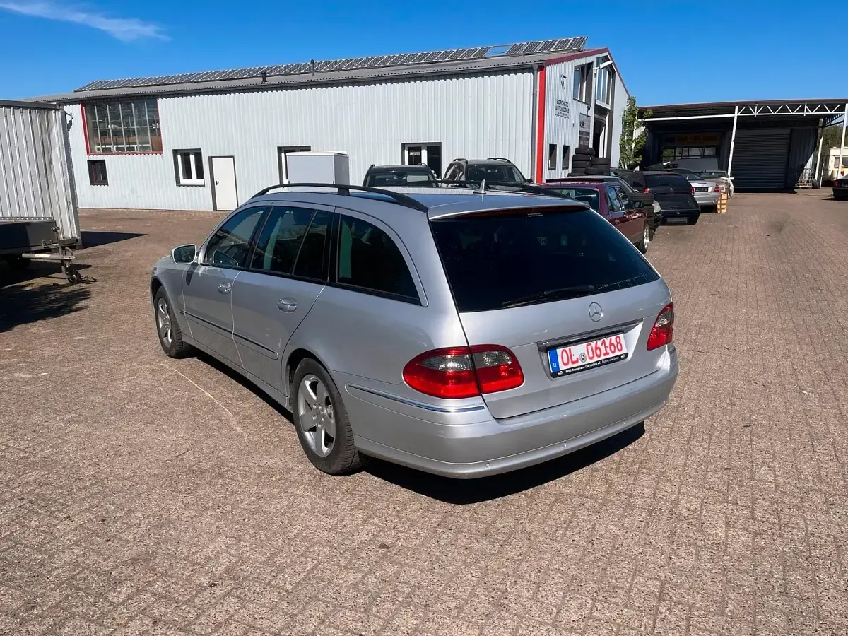 Second-hand Mercedes E200 184 CP (135 kW) 2007 Argintiu Break