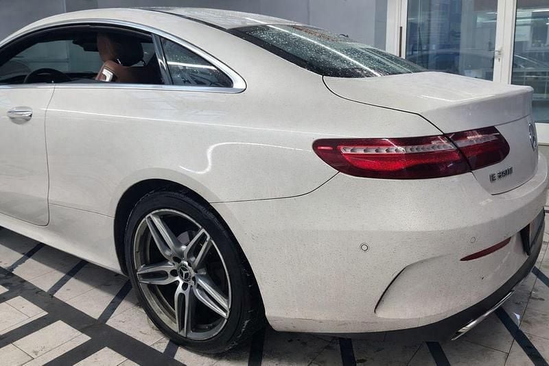 Gebraucht Mercedes E300 245 PS (180 kW) 2018 Weiß Coupé