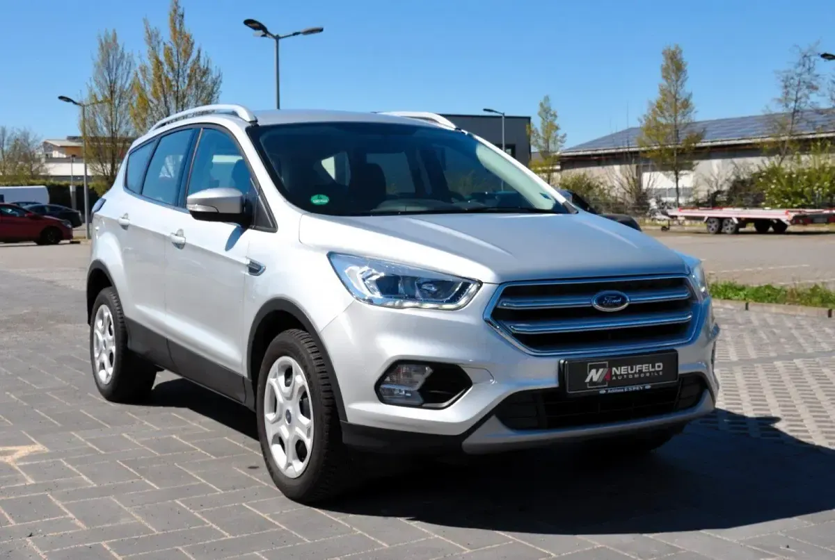Gebraucht Ford Kuga Cool & Connect 120 PS (88 kW) 2019 Silber SUV