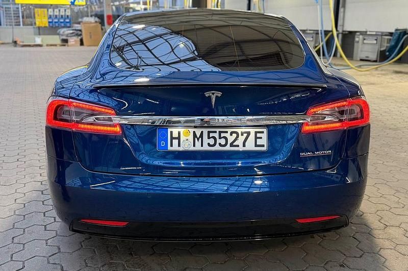 Gebraucht Tesla Model S Performance 580 kW (789 PS) 2019 Blau Kleinwagen