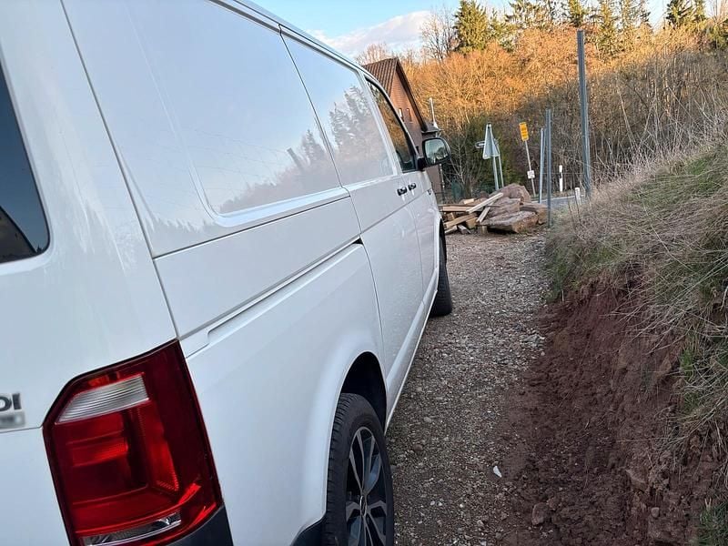 Second-hand VW Transporter 102 CP (75 kW) 2017 Alb Van