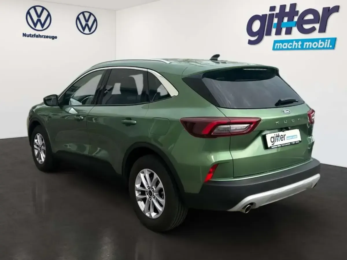 Używany Ford Kuga Titanium 186 KM (136 kW) 2024 Zielony SUV