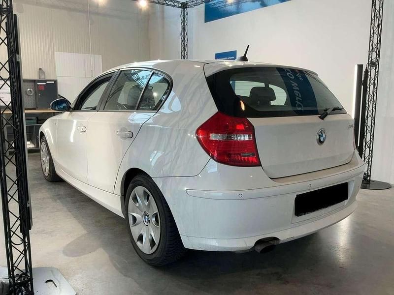 Gebraucht BMW 118 Efficient Dynamics 143 PS (105 kW) 2008 Weiß Kleinwagen