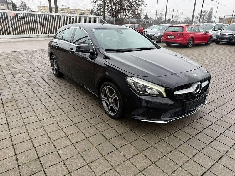 Gebraucht Mercedes CLA180 109 PS (80 kW) 2016 Schwarz Limousine