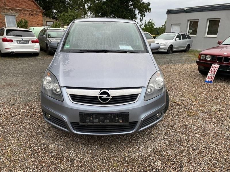 Silber Gebraucht 2007 Opel Zafira Catch Me Van / Kleinbus | 777 € (Superpreis) - Bild 1/4