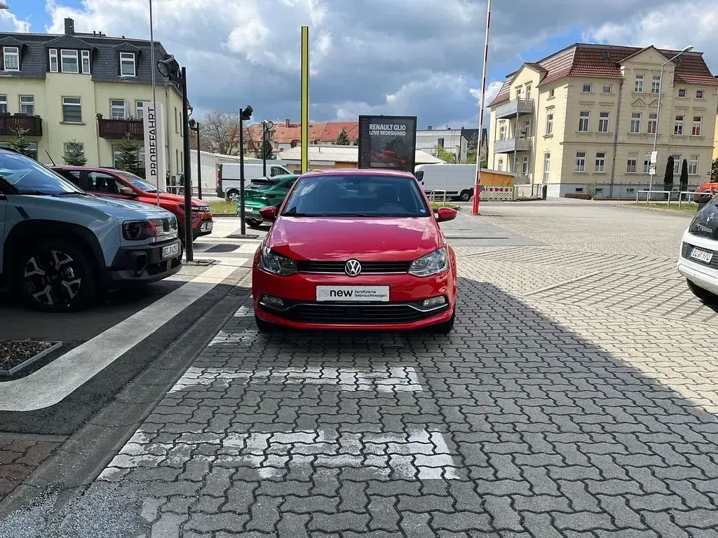 Gebraucht VW Polo Allstar 75 PS (55 kW) 2016 Rot Limousine