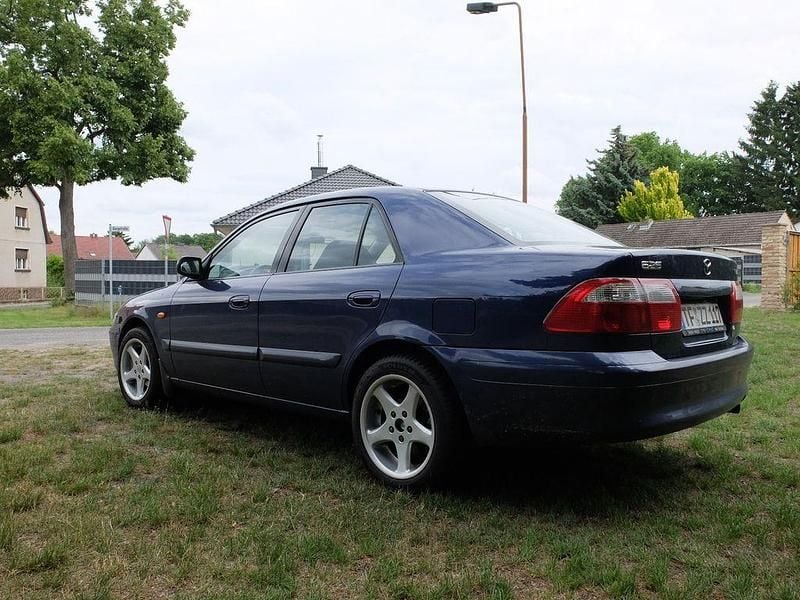 Usata Mazda 626 116 CV (85 kW) 2000 Blu Berlina