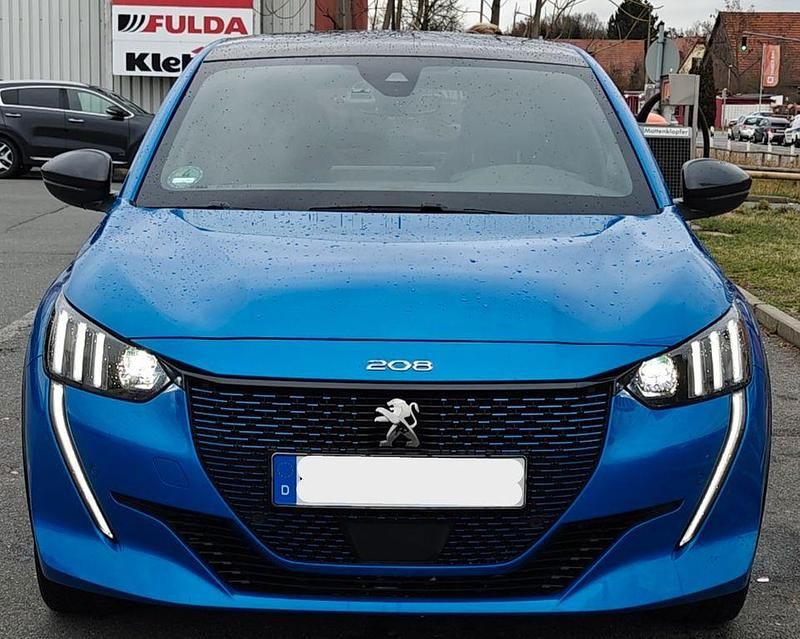Gebraucht Peugeot e-208 GT 100 kW (136 PS) 2023 Blau Kleinwagen