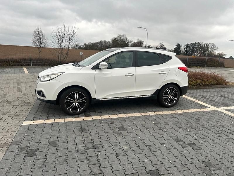 Gebraucht Hyundai ix35 184 PS (135 kW) 2011 Weiß SUV