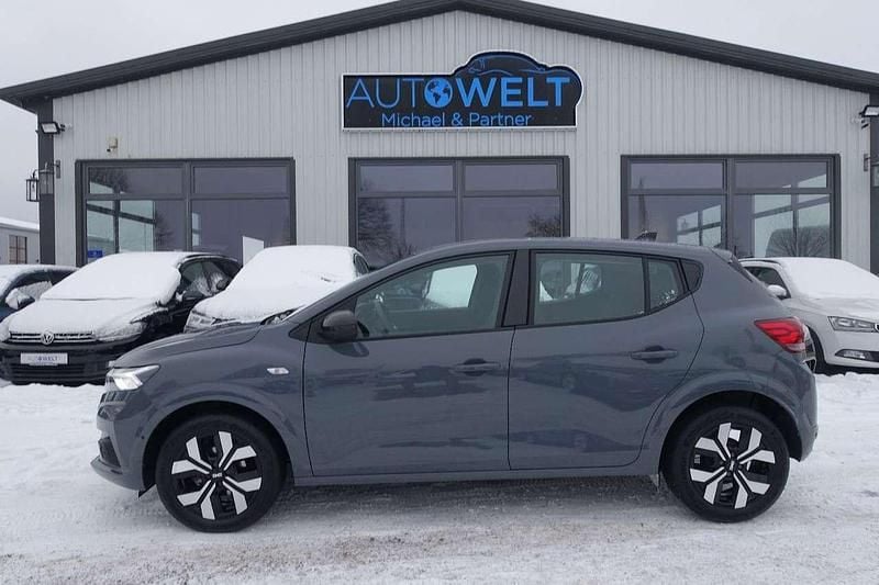 Grau Gebraucht 2024 Dacia Sandero Kleinwagen | 14.580 € (Superpreis) - Bild 1/4