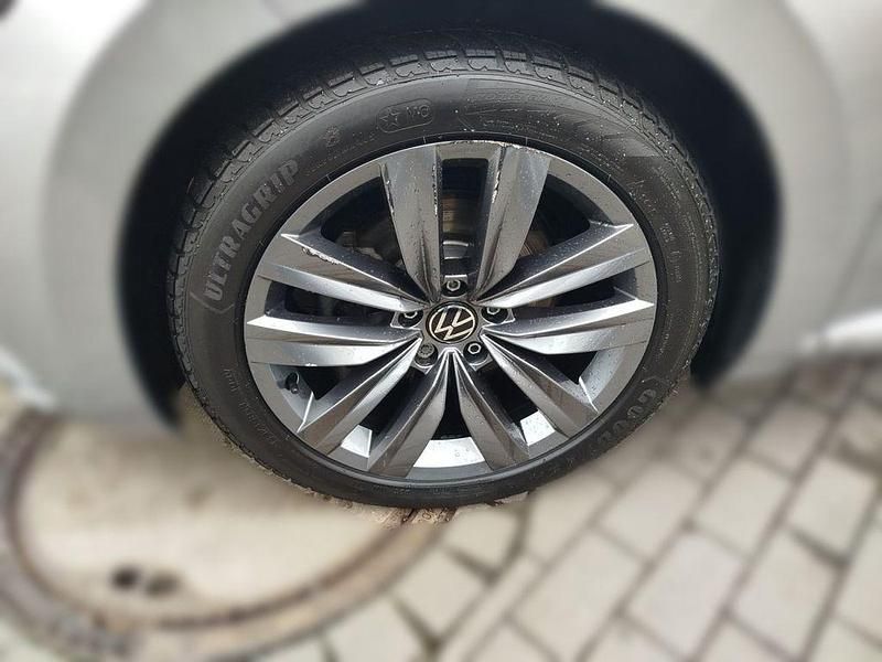 Gebraucht VW Arteon Elegance 150 PS (110 kW) 2023 Pyritsilber metallic Kombi