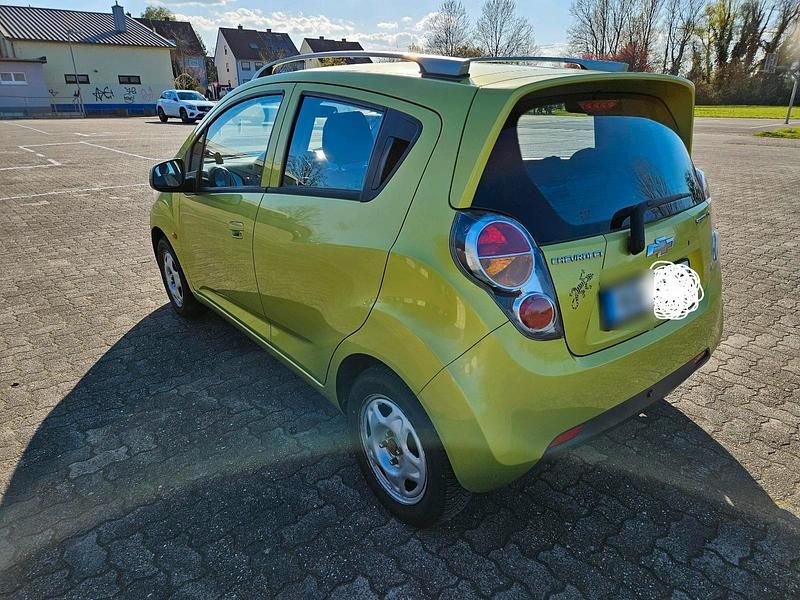 Gebraucht Chevrolet Spark 82 PS (60 kW) 2011 Grün Kleinwagen