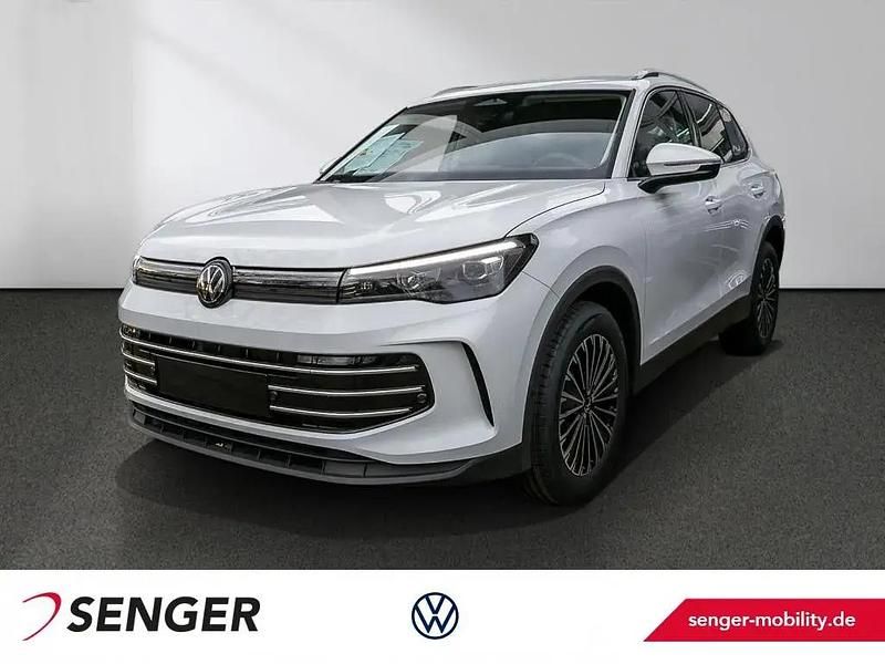 Neu VW Tiguan Elegance 150 PS (110 kW) 2025 Pure white SUV